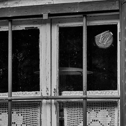 Le silence rêveur à sa porte est assis #1.3